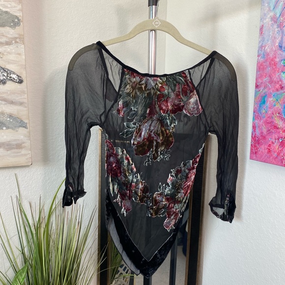 Bebe Sheer Silk and Velvet Black Top Size S - Picture 3 of 3
